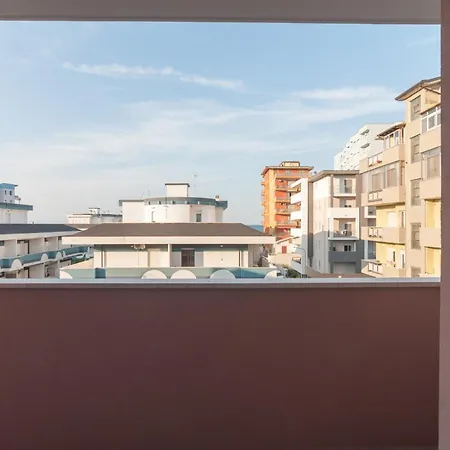 Апартаменты Seaside 14 - 100m Dal Mare Con Posto Auto Монтесильвано