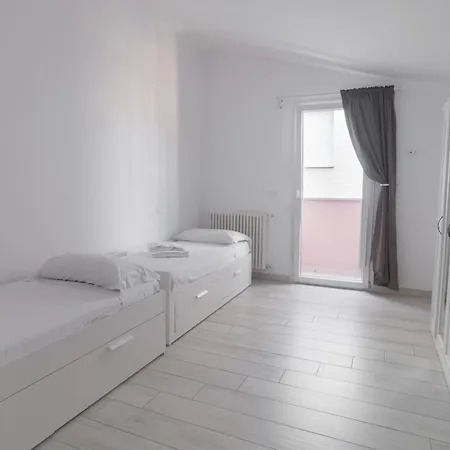 Seaside 14 - 100m Dal Mare Con Posto Auto Apartman *