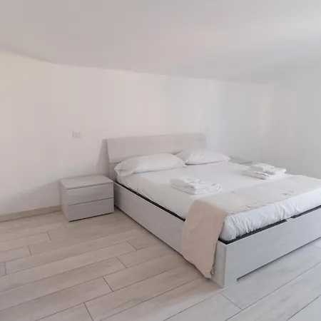 Seaside 14 - 100m Dal Mare Con Posto Auto Apartman *